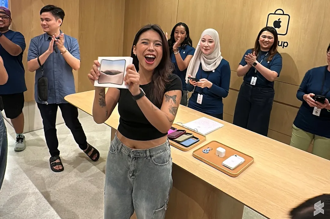 iPhone Duo официально вышел в Малайзии: цены от RM9 499