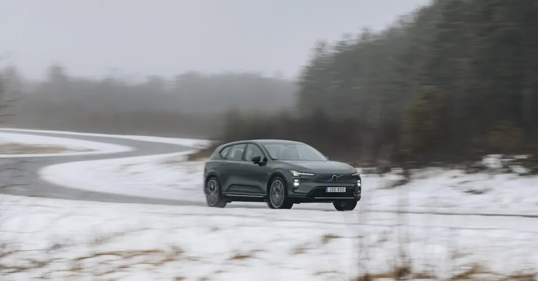 Volvo EX60 получил 50 000 заказов в Европе, но выпущено лишь 5 000 машин