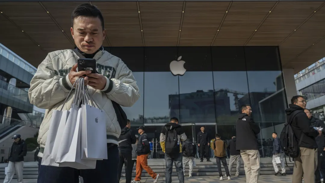 Перекупщики в Пекине доплачивают $448 за iPhone Duo