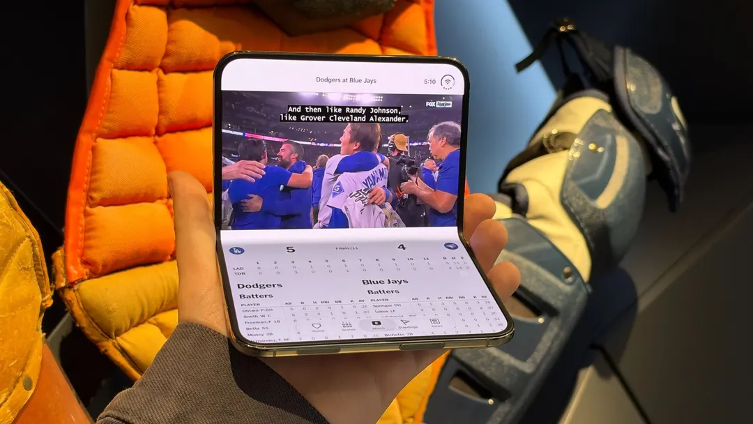 MLB переделала приложение под складной iPhone Duo к старту Мировой серии