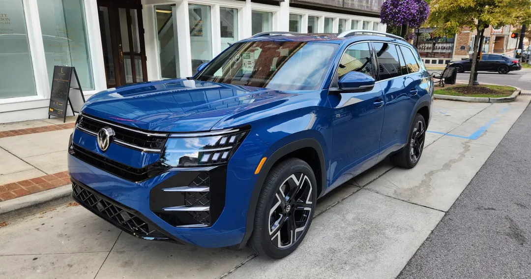 Обзор Volkswagen Atlas 2027: новый салон, 282 л.с. и экран до 15 дюймов