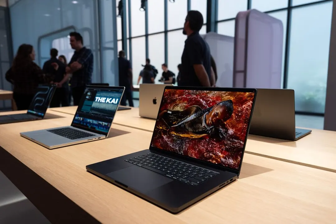 Apple адаптировала macOS под сенсорный OLED MacBook Pro