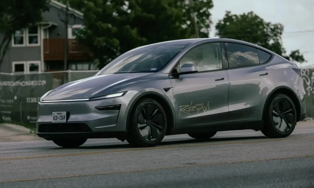 Tesla расширила зону Robotaxi в Хьюстоне в форме ракеты