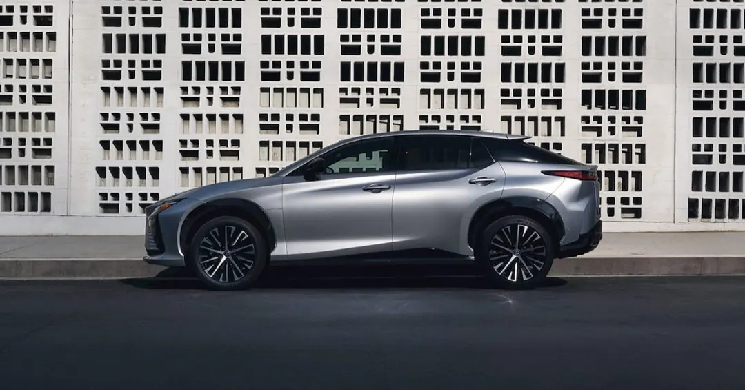 Lexus RZ 2027: от $47 495 и до 301 мили пробега