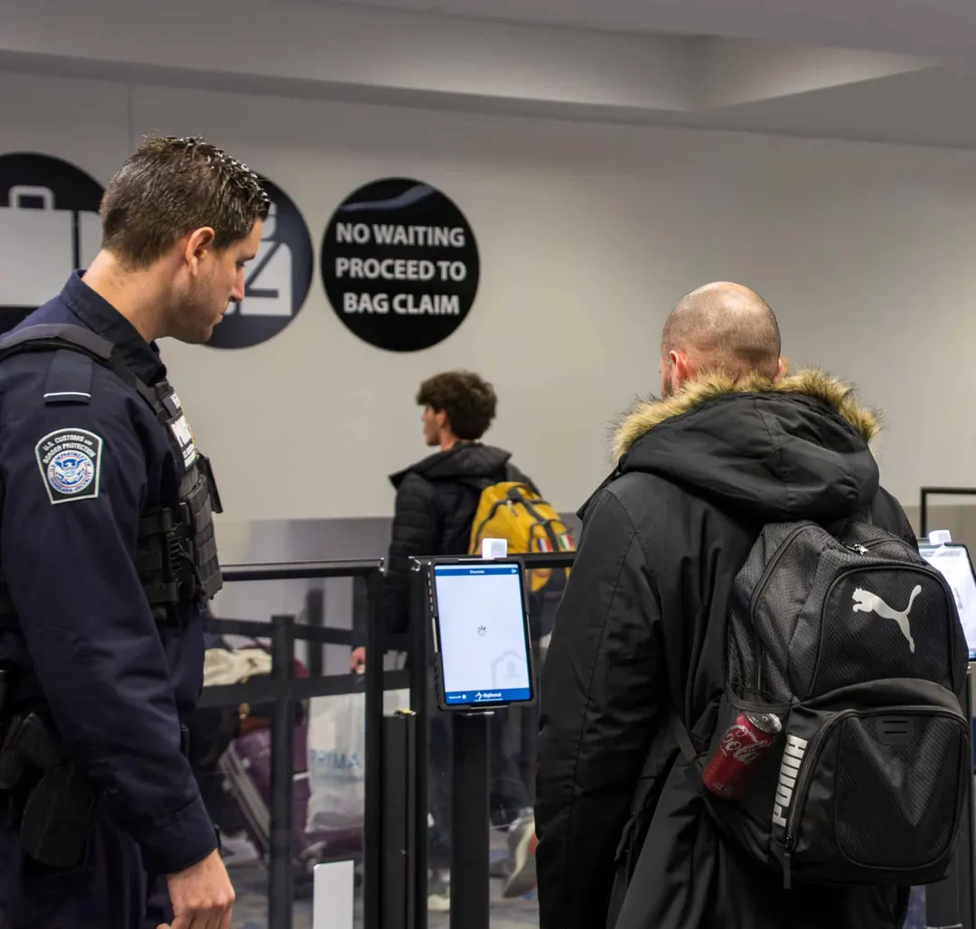 CBP готовит контракт до $50 млн на биометрию и ИИ в приложениях