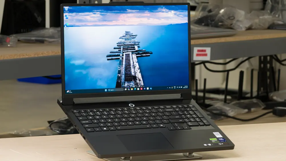 Обзор Lenovo Legion Pro 7i Gen 10: OLED 240 Гц и RTX 5080