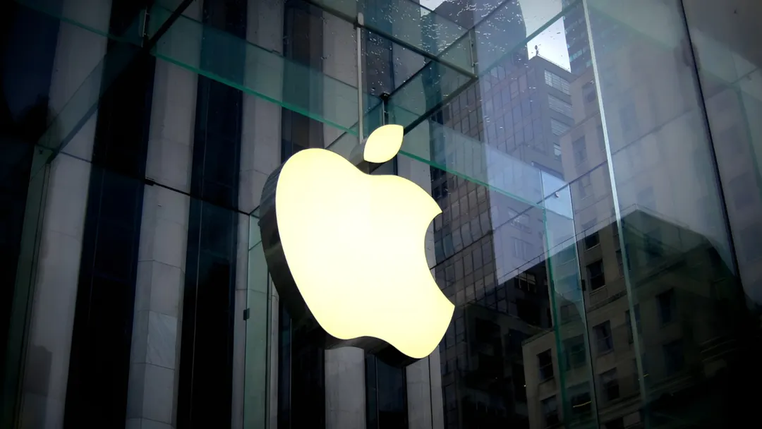 Apple сократила более 400 сотрудников в AI, AR и продажах при новом CEO