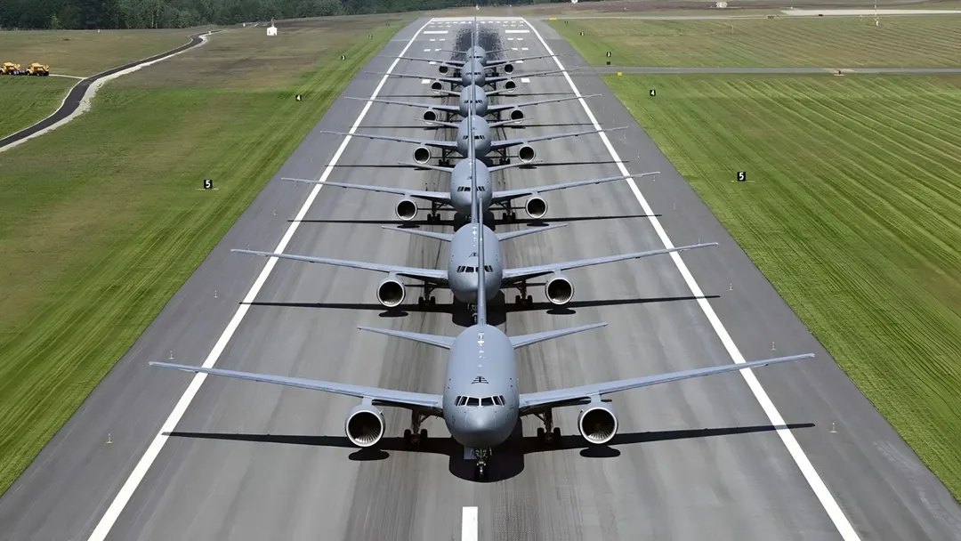 ИИ-ассистент Beacon AI 20 часов летал на трёх танкерах KC-46A