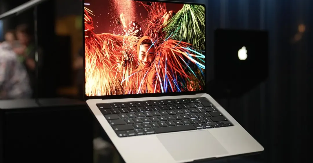 Максимальная конфигурация сенсорного MacBook Pro стоит $14 549