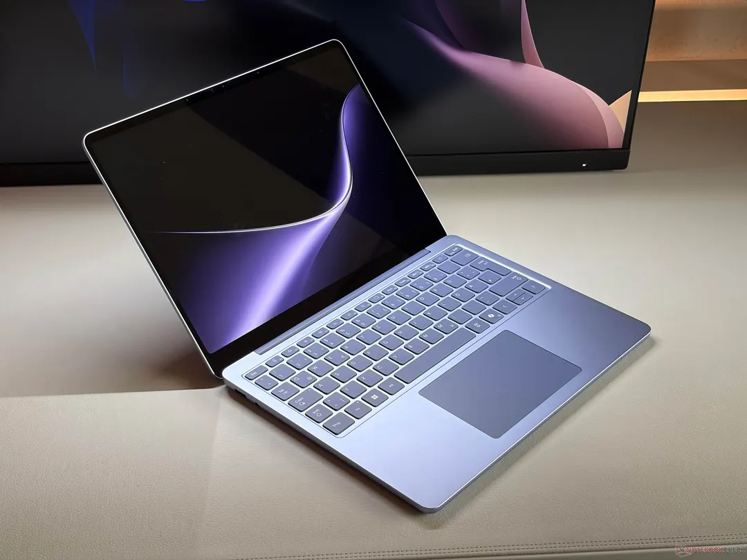 Обзор Surface Laptop 13 2026: почти бесшумный на Snapdragon X2 Plus