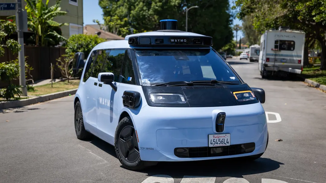 Waymo расширяется за рубеж, но остаётся убыточным для Alphabet