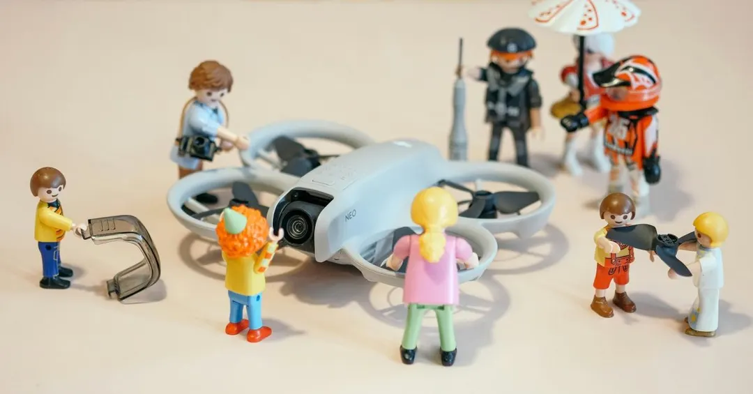 Сенатор Рик Скотт выступил за сохранение DJI и Autel в списке FCC