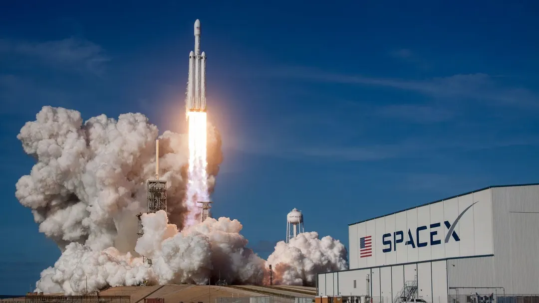 Тикер X свободен на фоне обсуждения слияния SpaceX и Tesla