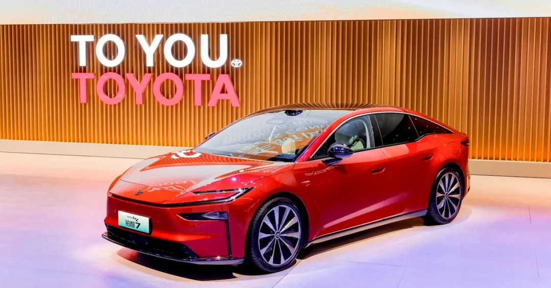Продажи электромобилей Toyota выросли на 127%, но в Китае спрос падает