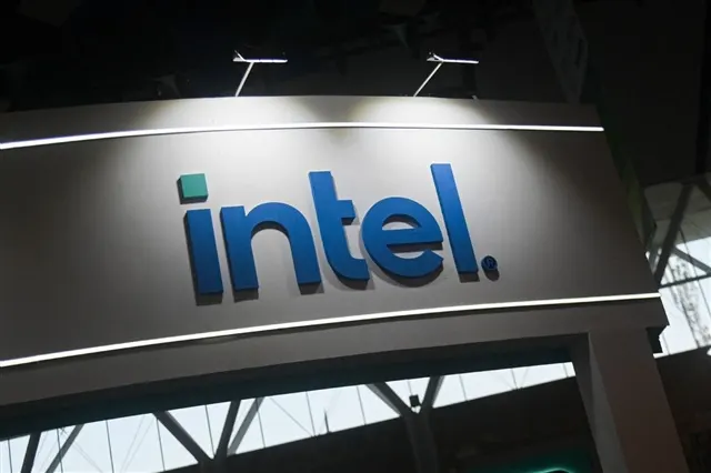 Intel сократила затраты на 18A на 40% при убытке фабрик $1,9 млрд